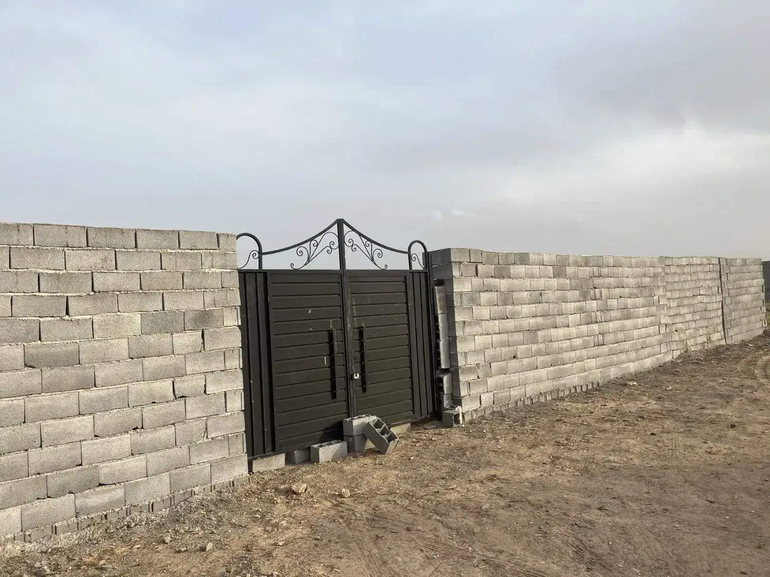 زمین ۲۵۰۰ متری کنار اتوبان جدید مشهد به گلبهار