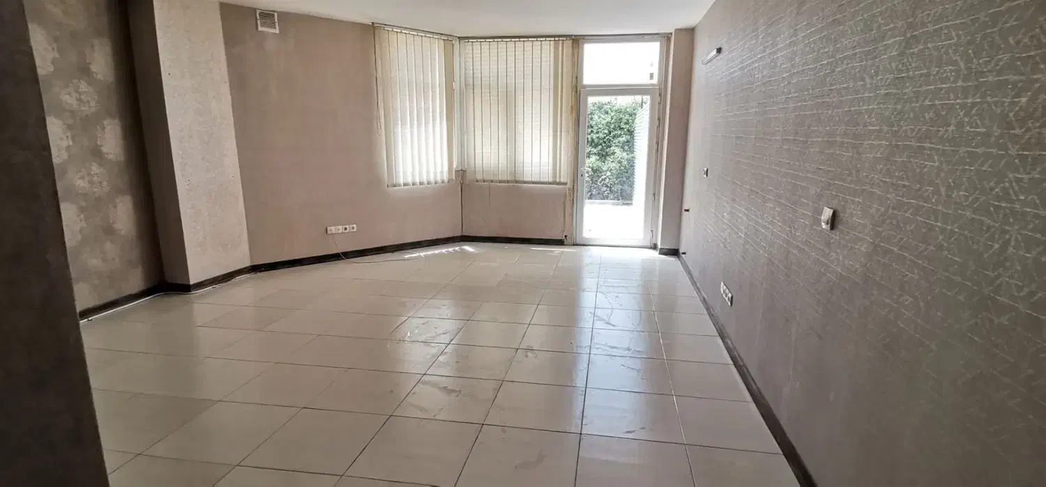منزل 70 متری شیک همکف حیاط اختصاصی
