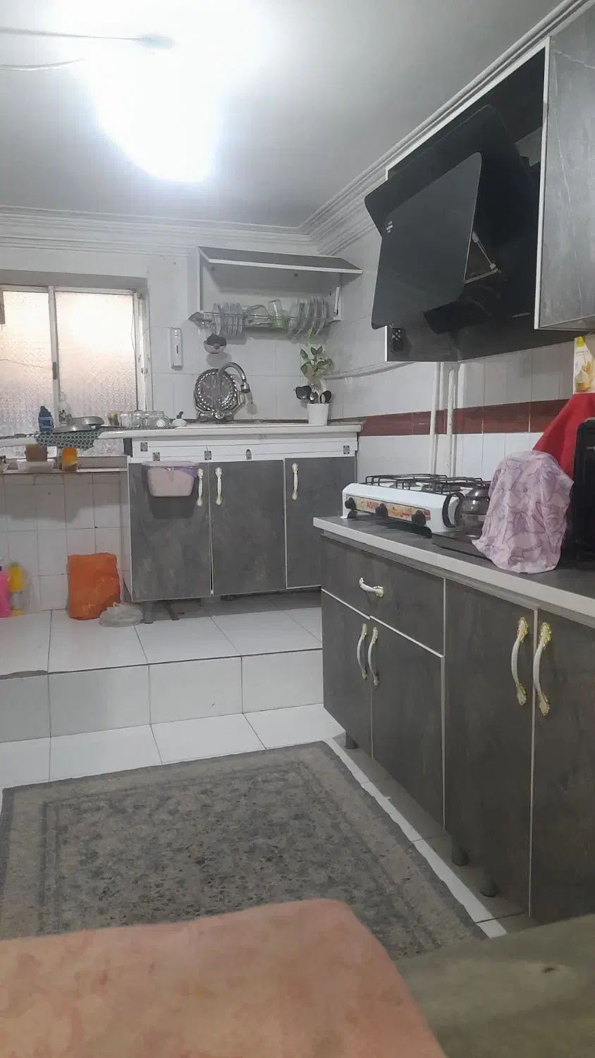 ویلایی ۱۱۰ متری و ۶۰ متری جدا اول  فلکه مادر