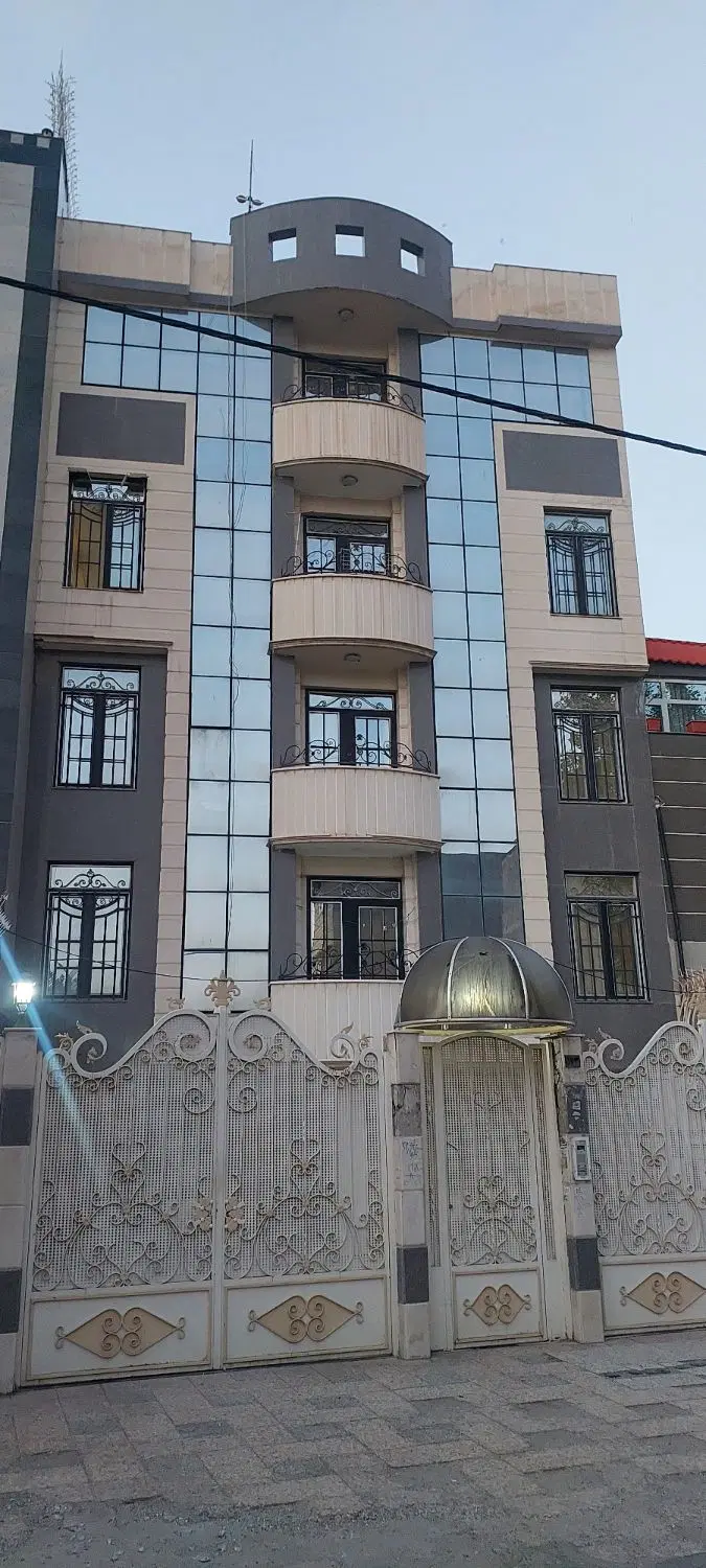 فروش اپارتمان ۷۶ متری و یک سویت ۳۰ متری  ۱۰۶ متر