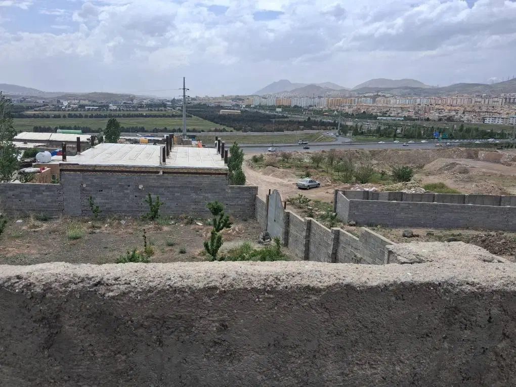 ۲۵۰متر زمین چهار دیواری