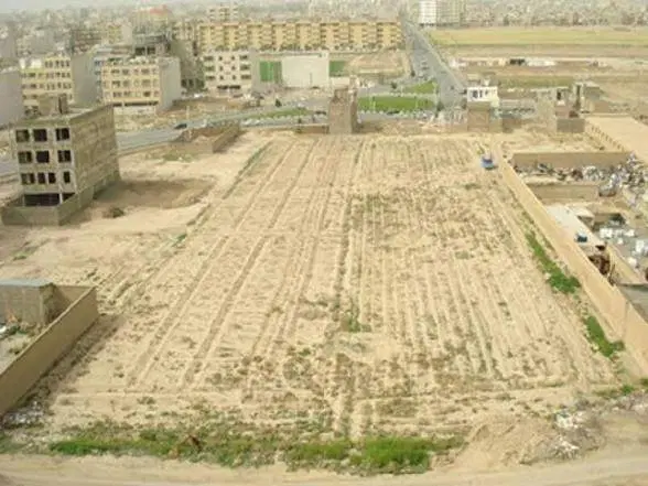 زمین ایسین