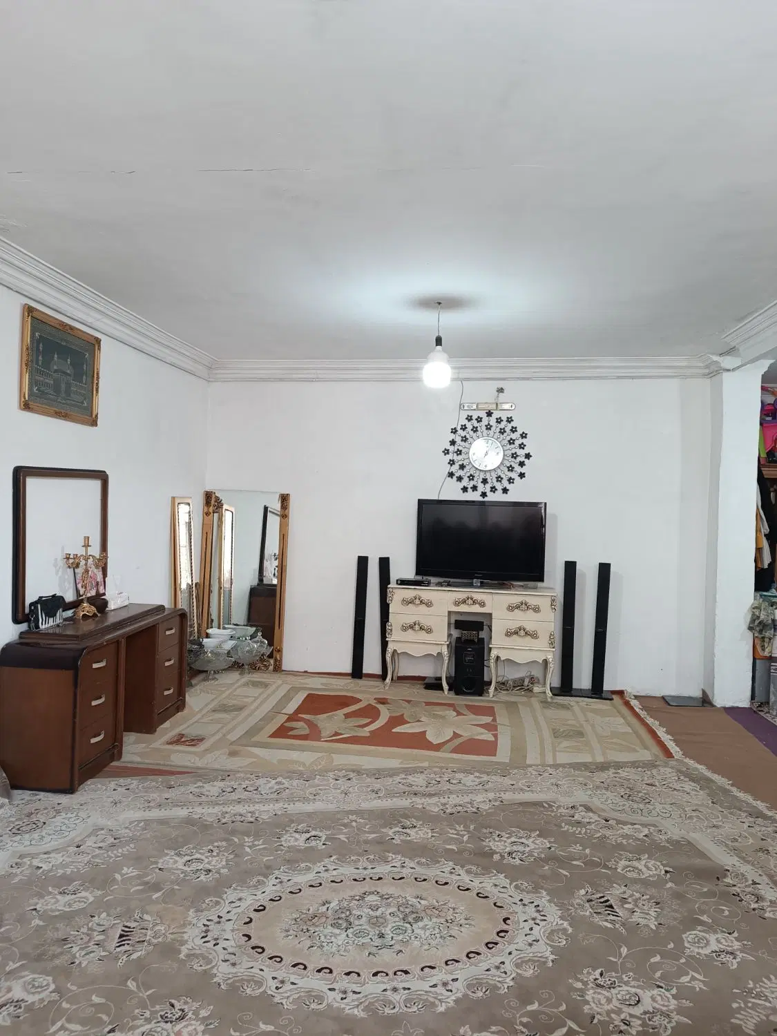 منزل دو طبقه دربست هر طبقه ۱۰۰ متر