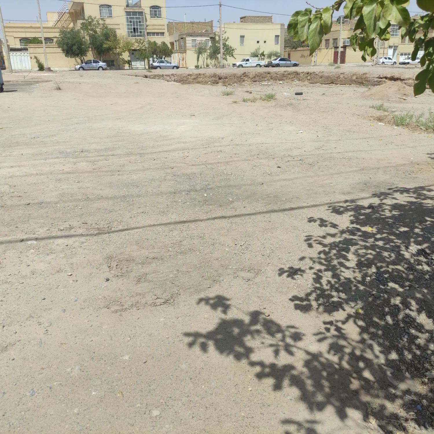 زمین مسکونی پشت رستوران نگین
