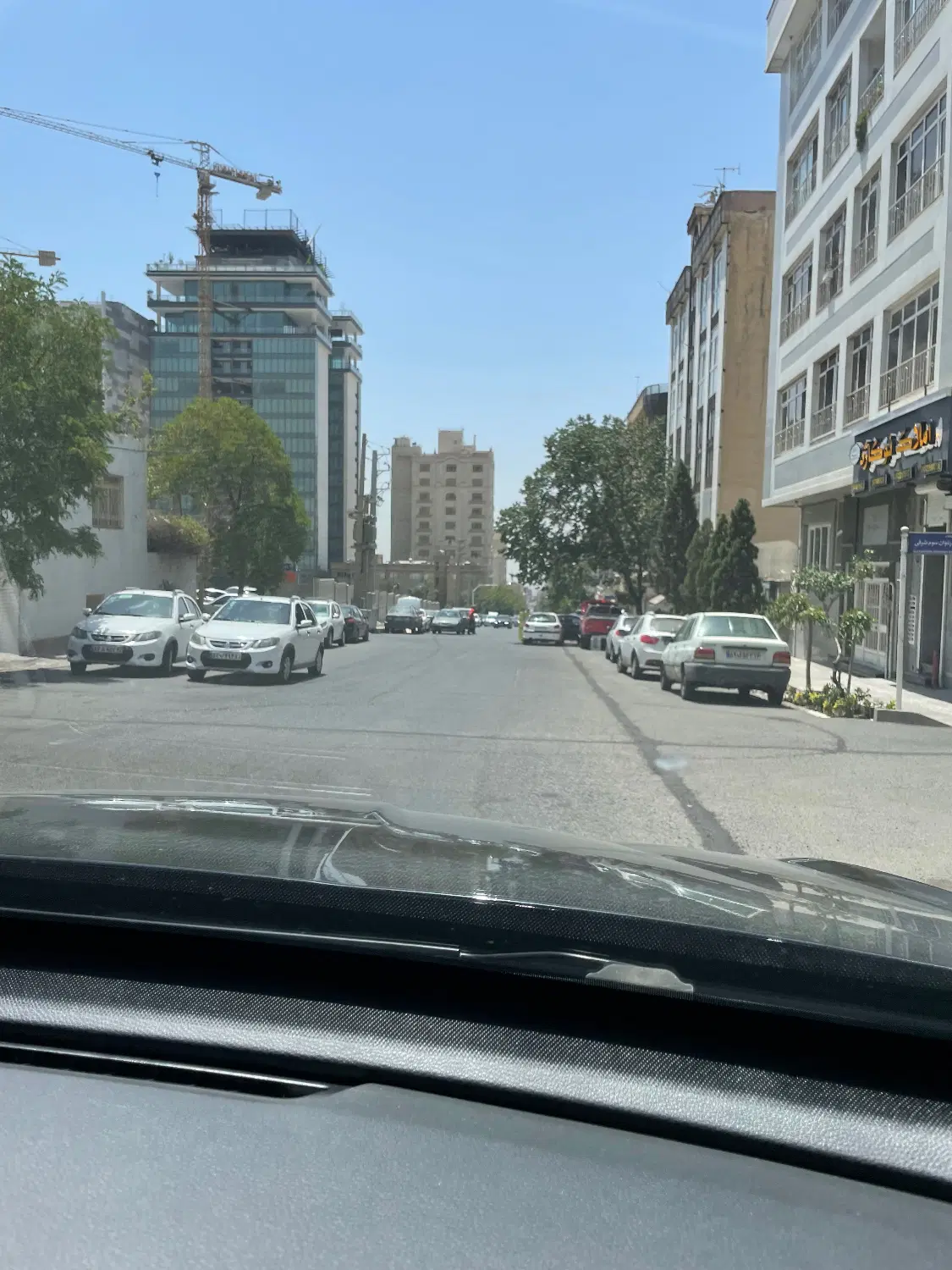اجاره ۲۵ متر مغازه ( مکانیکی)سعادت آباد کوهستان