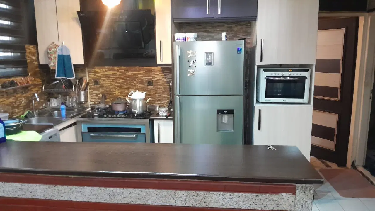 خ مدنی جنوبی ۴۸ متر ط سوم