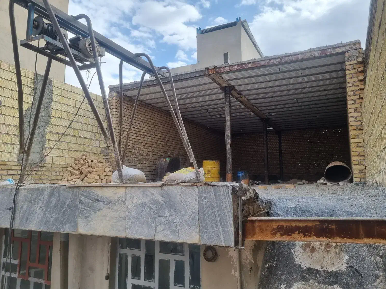 خانه ویلایی دو طبقه سی متری پژوهنده