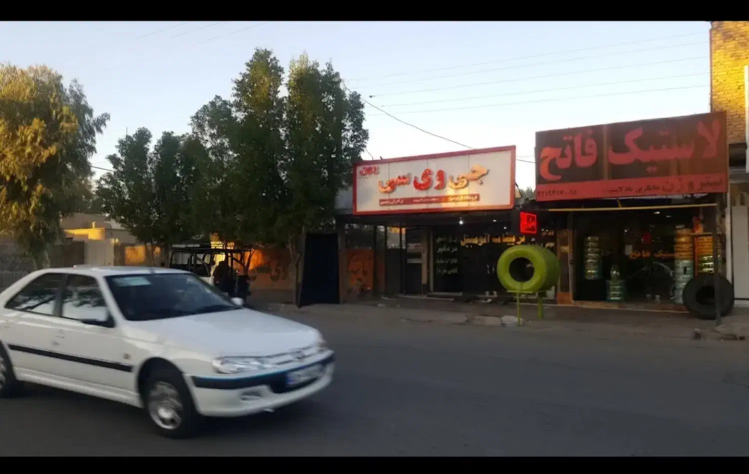 اجاره مغازه ۱۰۰ متری با سرویس بهداشتی