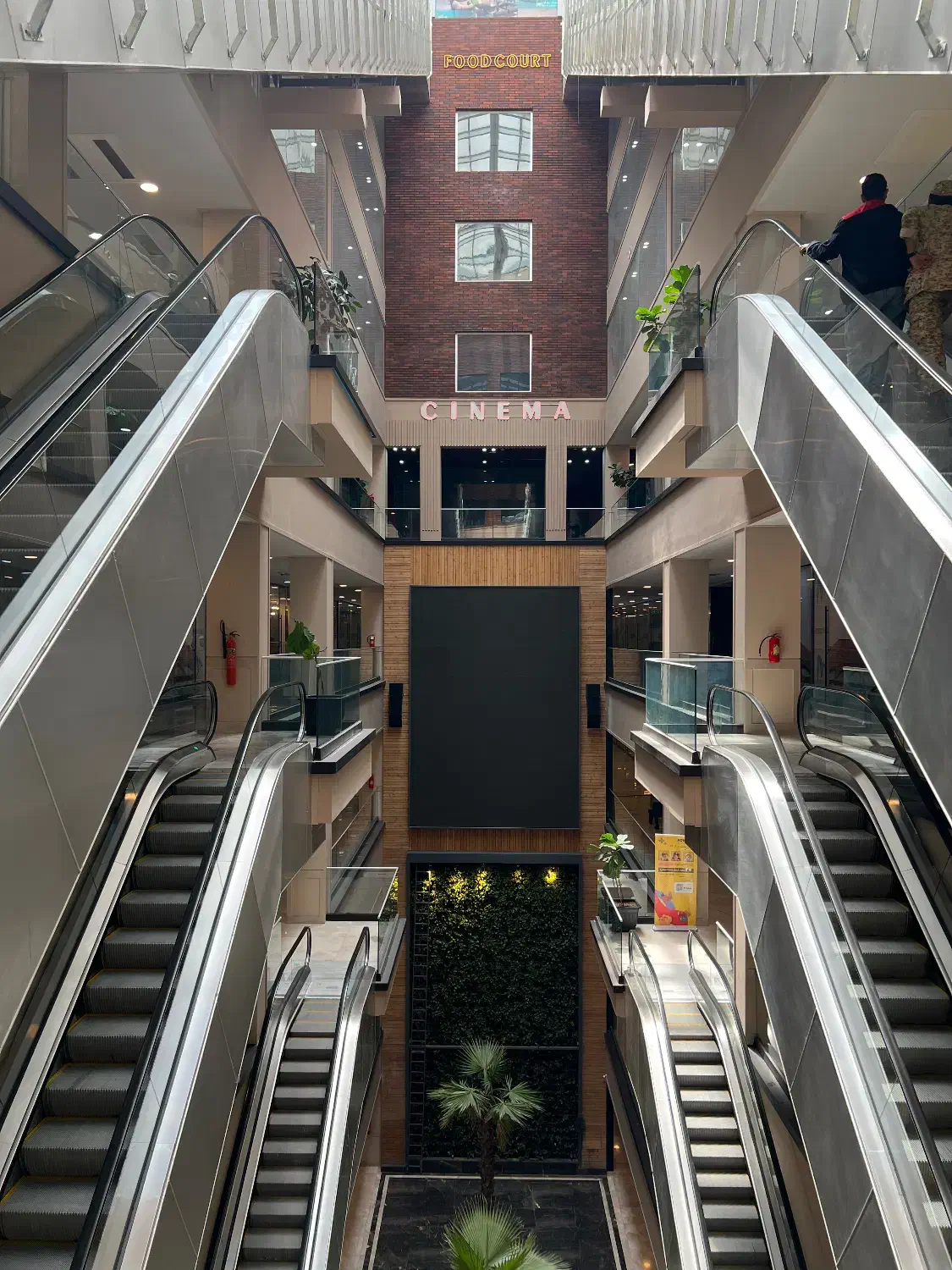 مغازه ۲۶ متری جمهوری فول امکانات