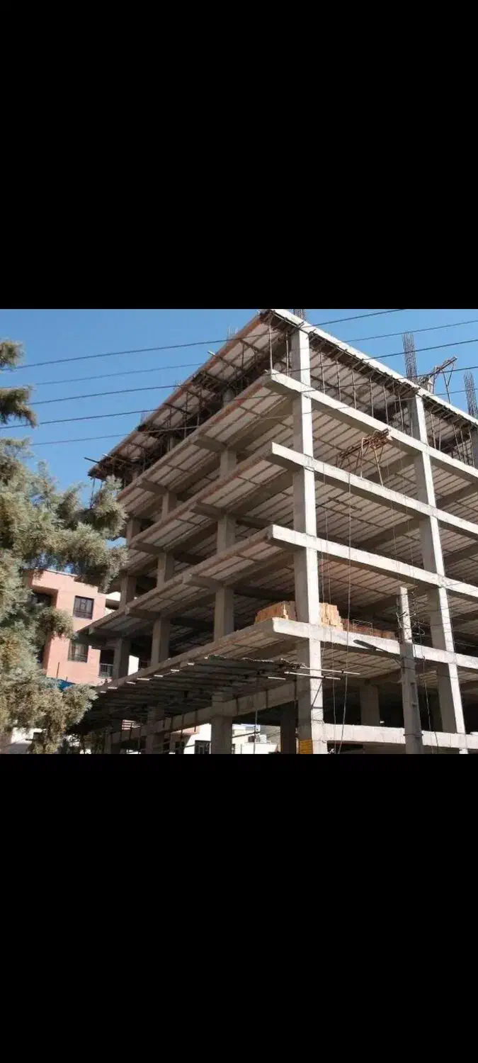 زمین 105متری ساخت و ساز