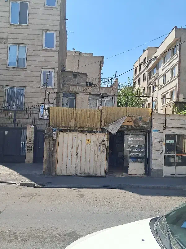 ۱۱۰متر کلنگی در ۳طبقه مجزا و ۱۵متر تجاری