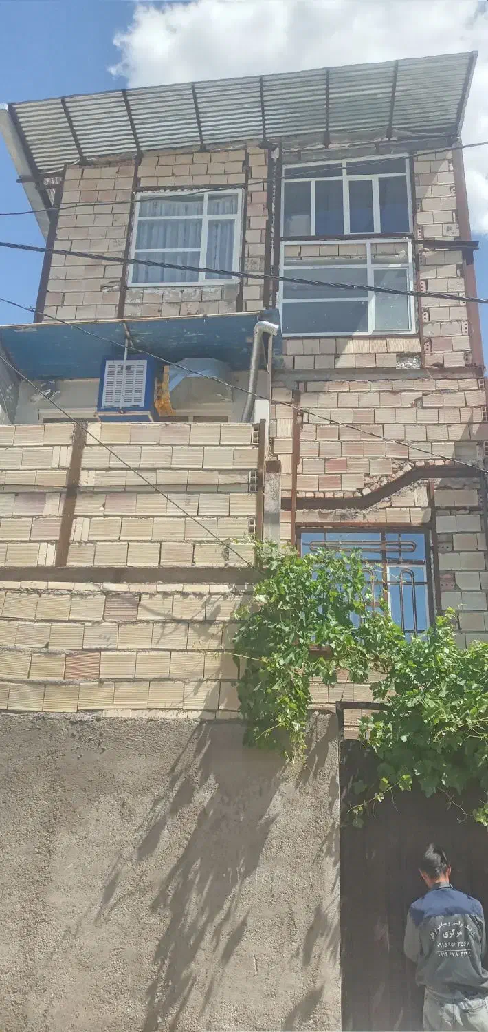خانه نو ساز ۶۰ متری حیاط دار تمام اسکلت دونبش