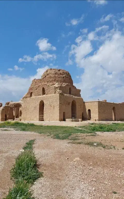 خونه امیرکبیر شرقی کوچه 5 سروستان