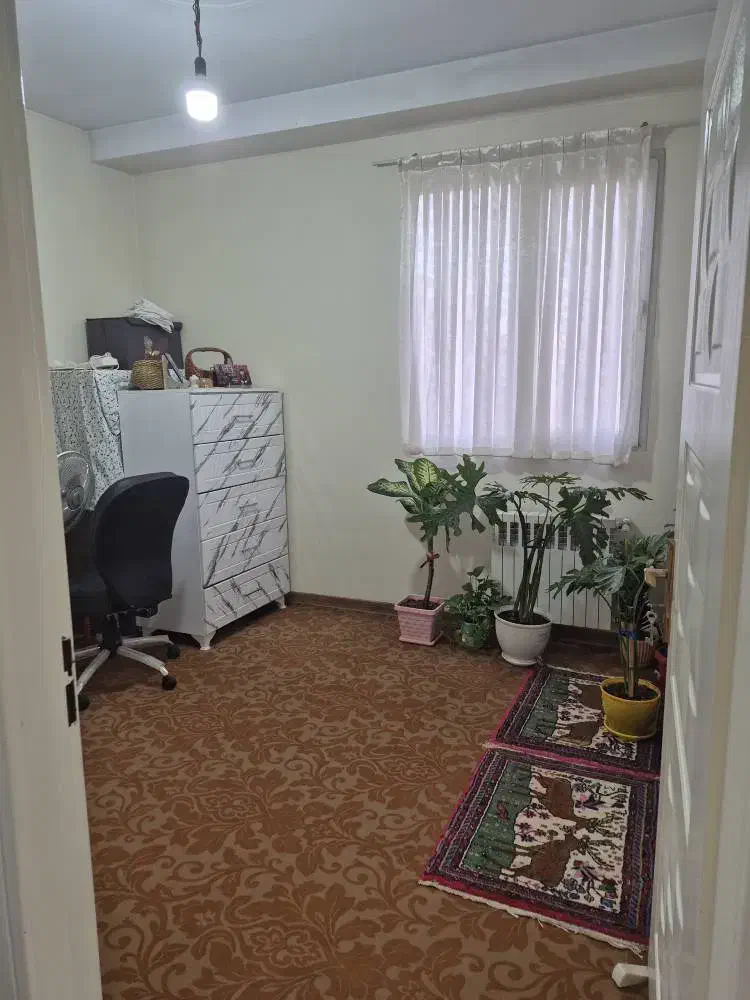 ۸۵ متر _ فول _ دو خواب _ ۶ ساله