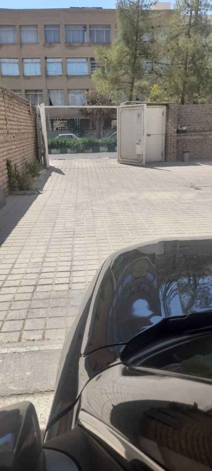 زمین حسینیه