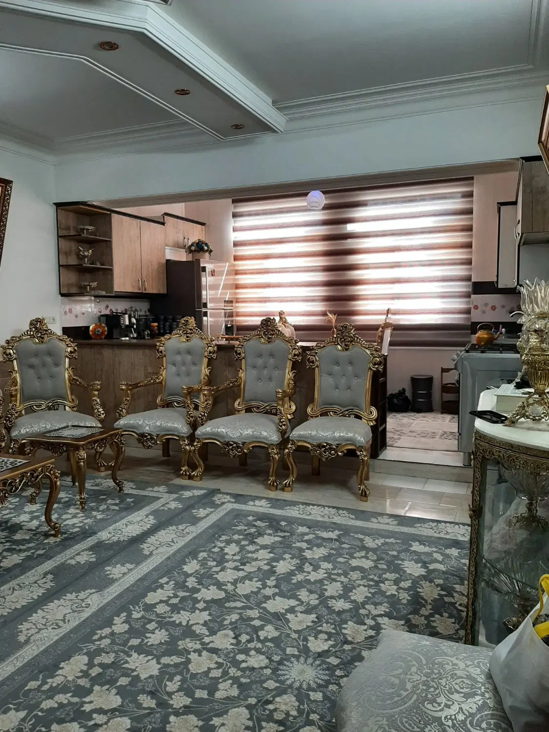 خانه ۳ طبقه ۸۰ متری