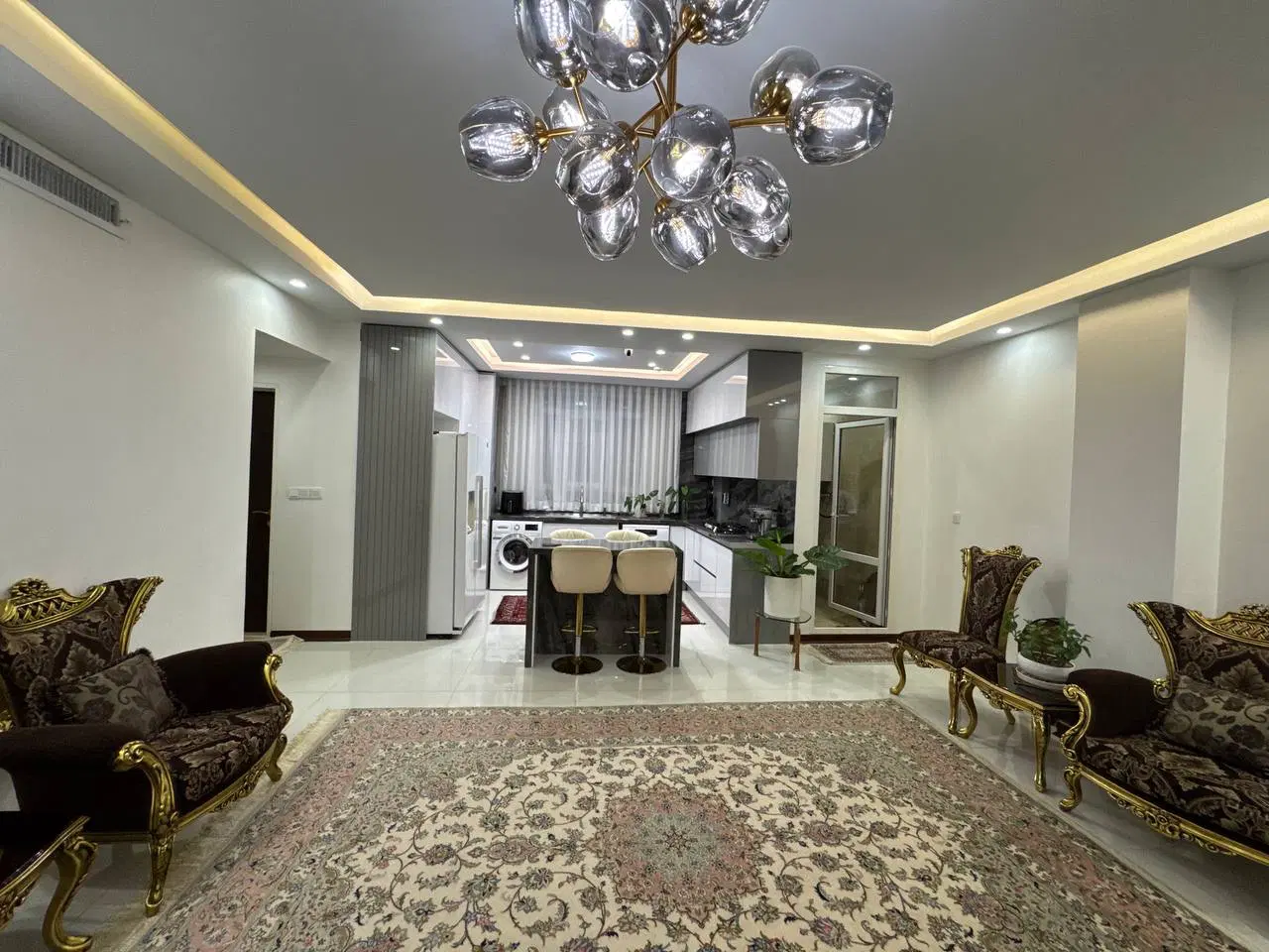 آپارتمان نوساز ۱۰۶ متری تک واحد ۳ خواب
