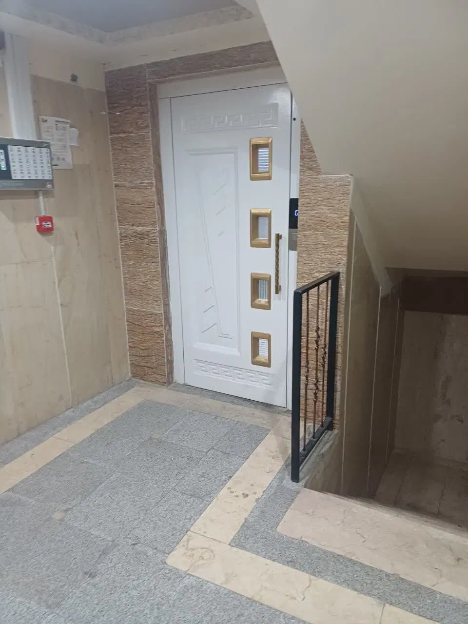 آپارتمان واحد منظریه 95متر رو به‌نما فول امکانات