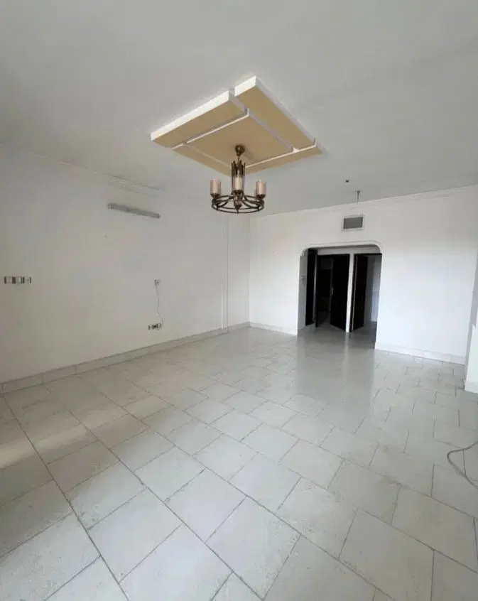 ۲ خواب ، پارکینگ اختصاصی
