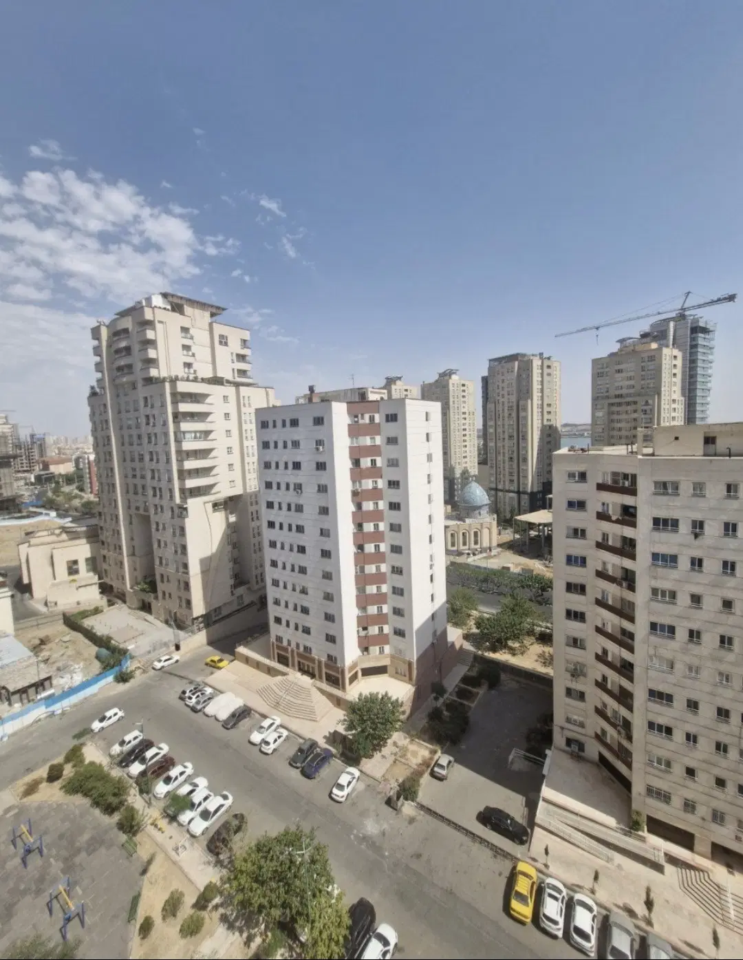 آپارتمان 95 متری چیتگر میدان ساحل شهرک شهید باقری