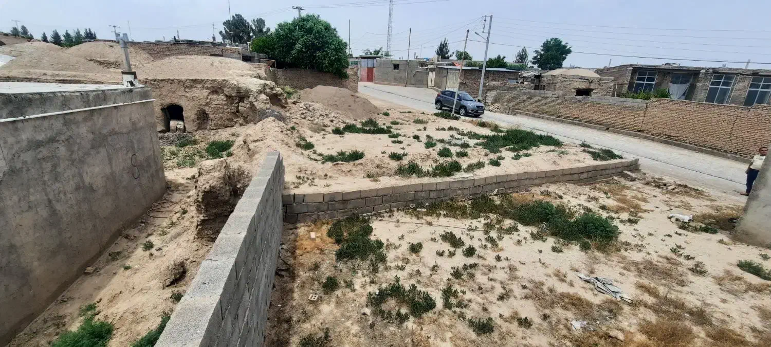 زمین روستای شیرمرغ