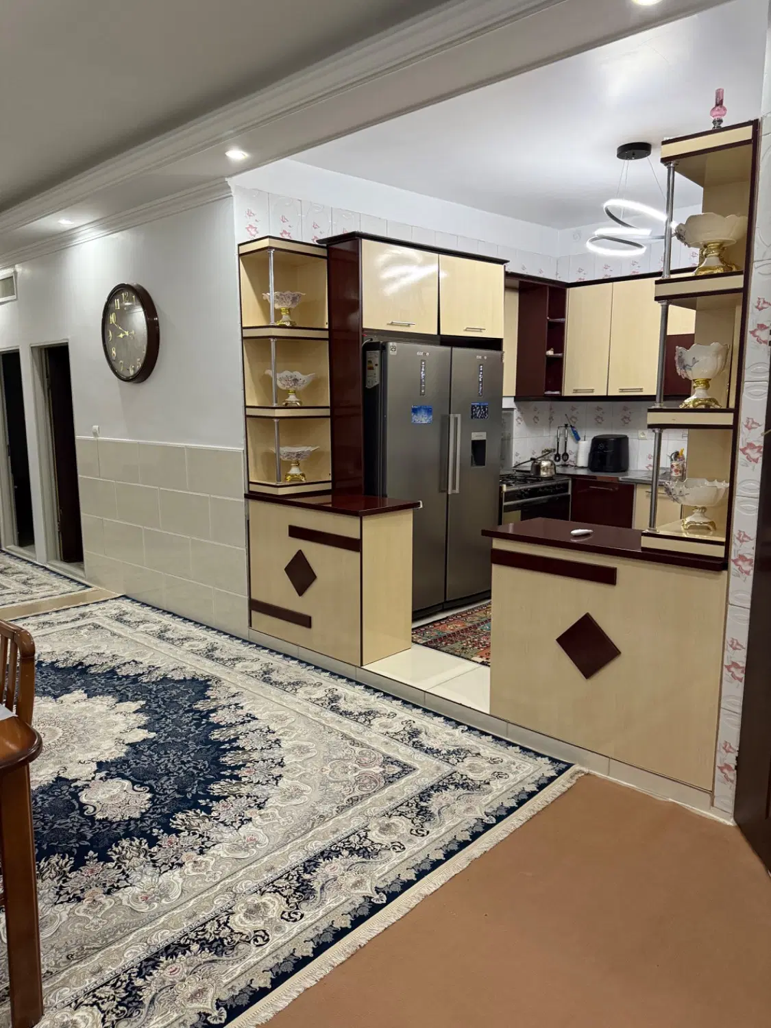 ویلایی ۲ طبقه ونیم