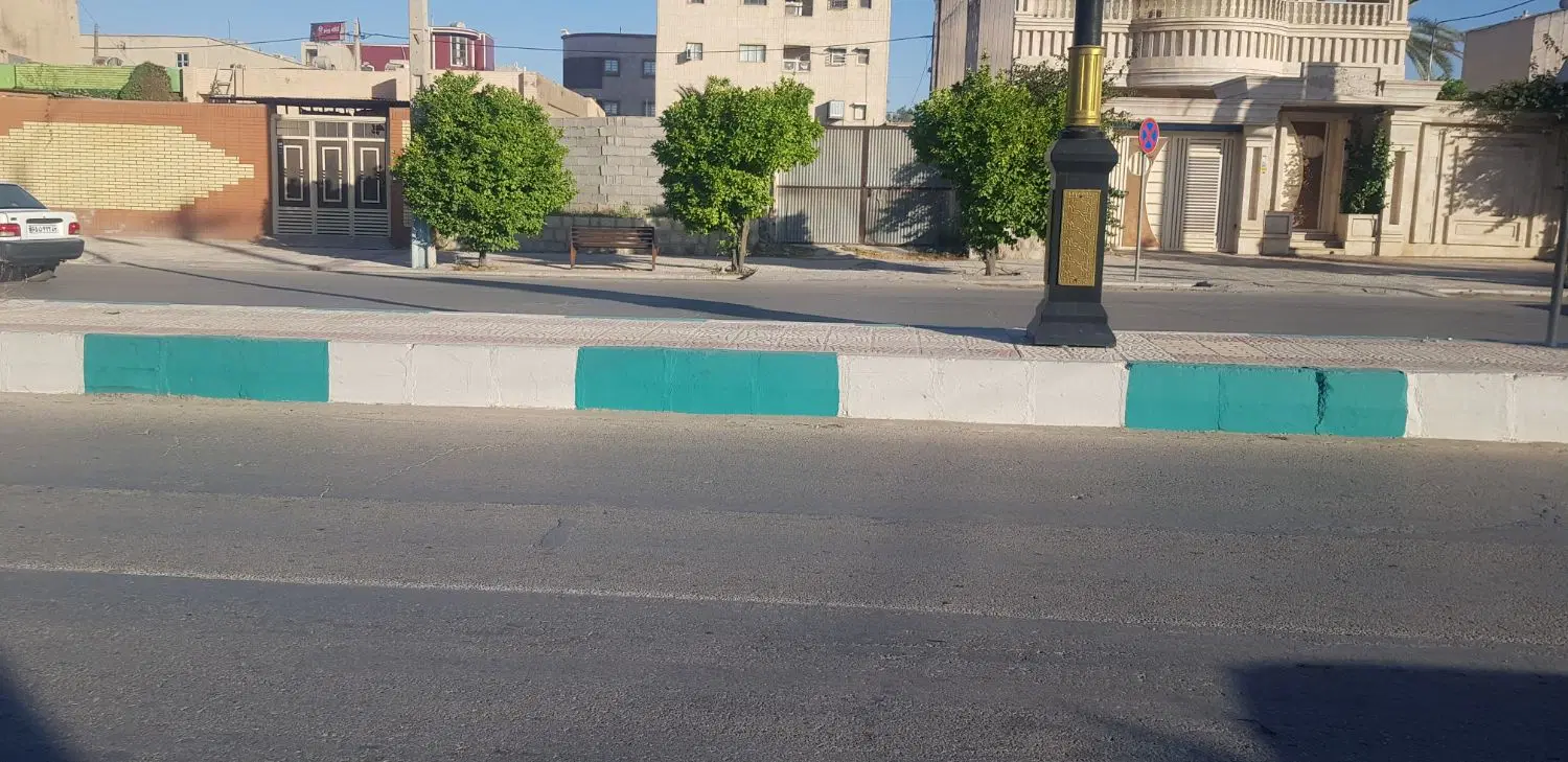 زمین تجاری سر ۴ راه