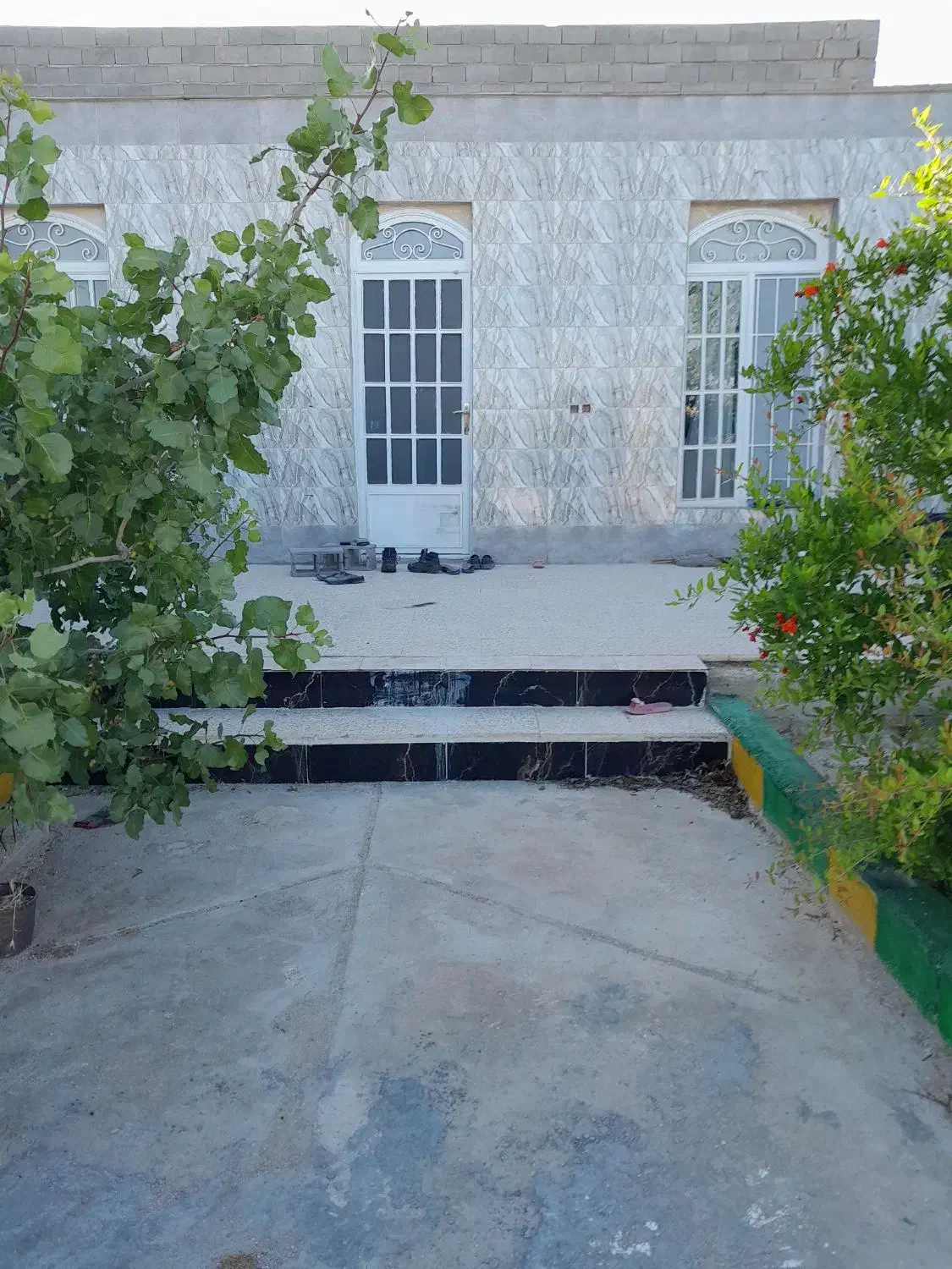 معاوضه آپارتمان  وباغشهری ۱۰۰۰متری با منزل ویلایی