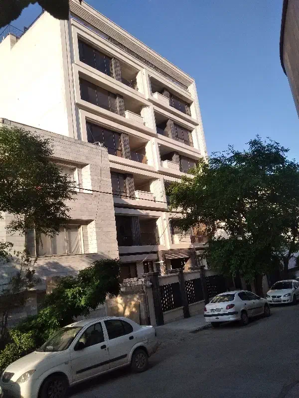 اپارتمان ۱۷۵ متری تک واحدی  سه نبش هاشمیه 62 پرواز