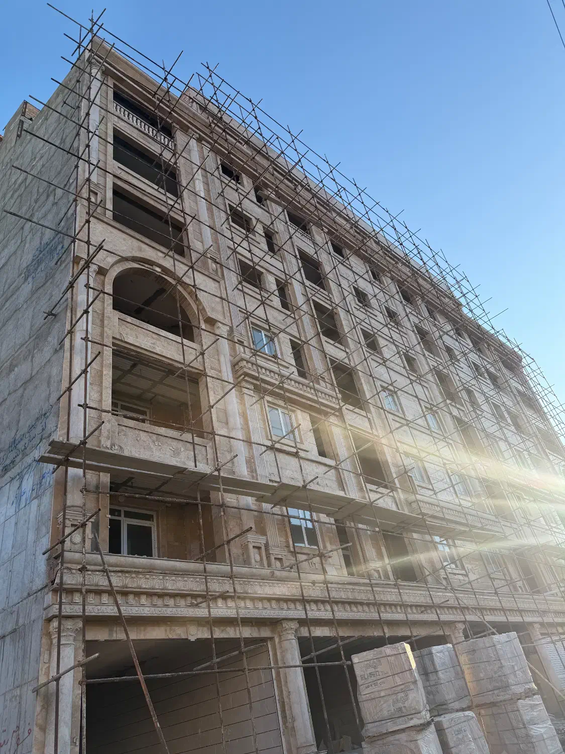 واحد ۸۲ متری میدان قارتال