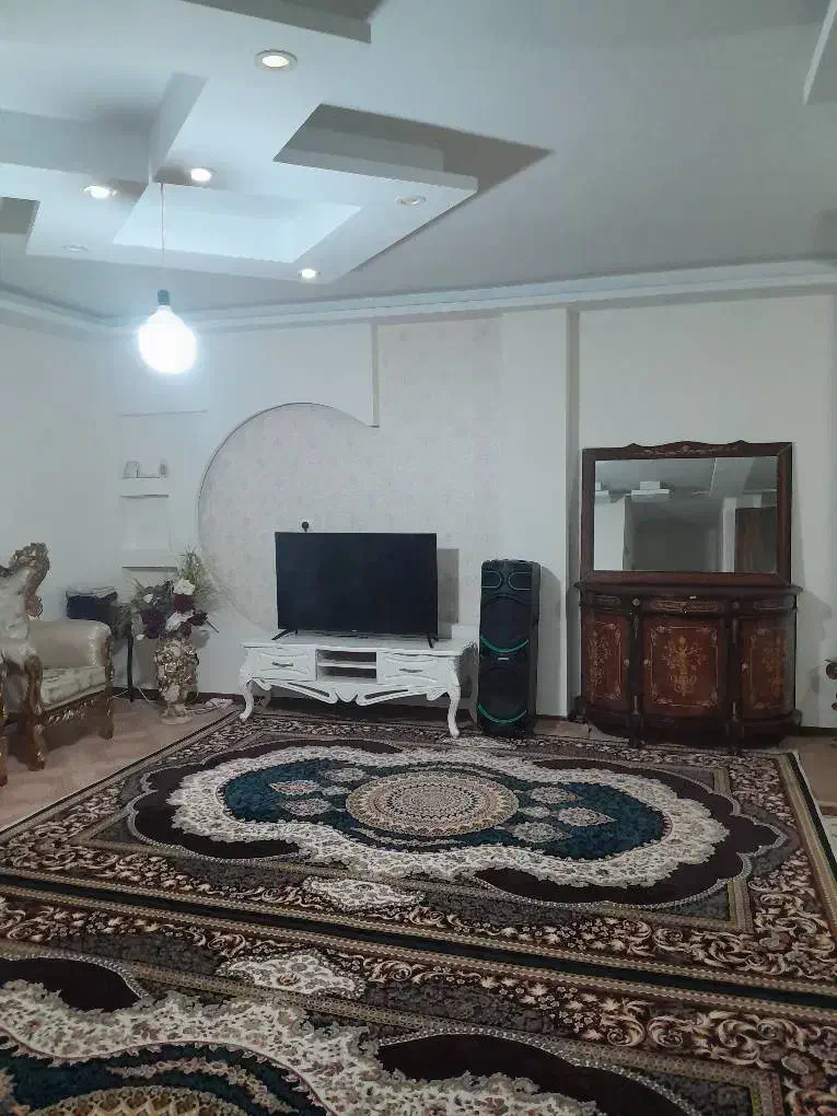 اپارتمان 85 متری بدون پرتی
