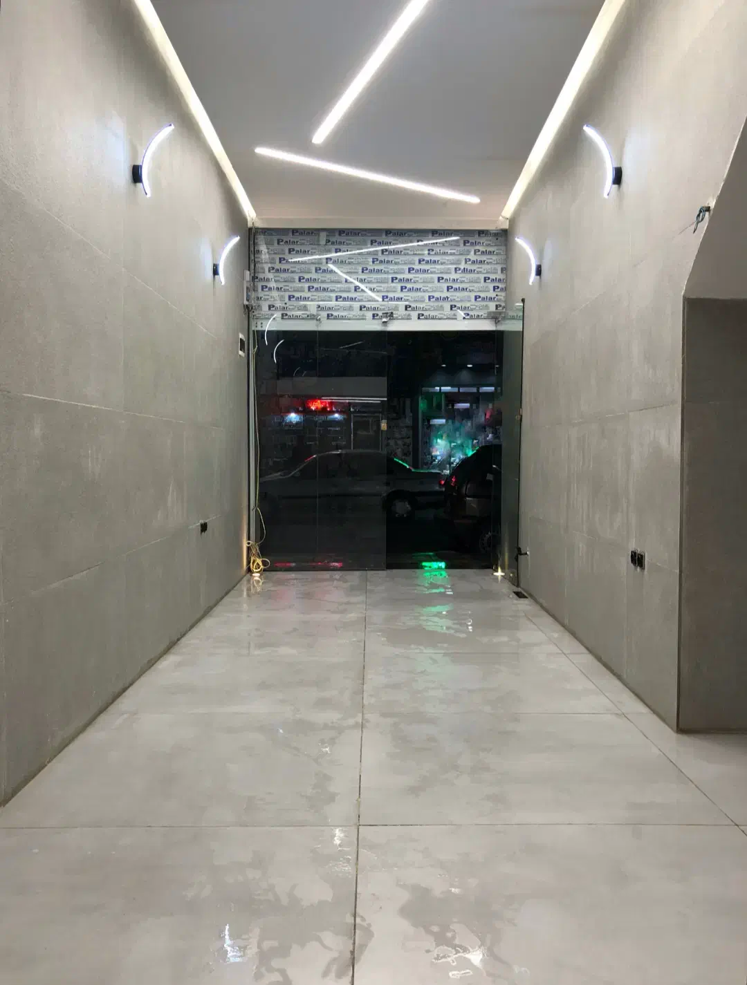 فروش ساختمان کلا تجاری دو باب مغازه و واحد بالا