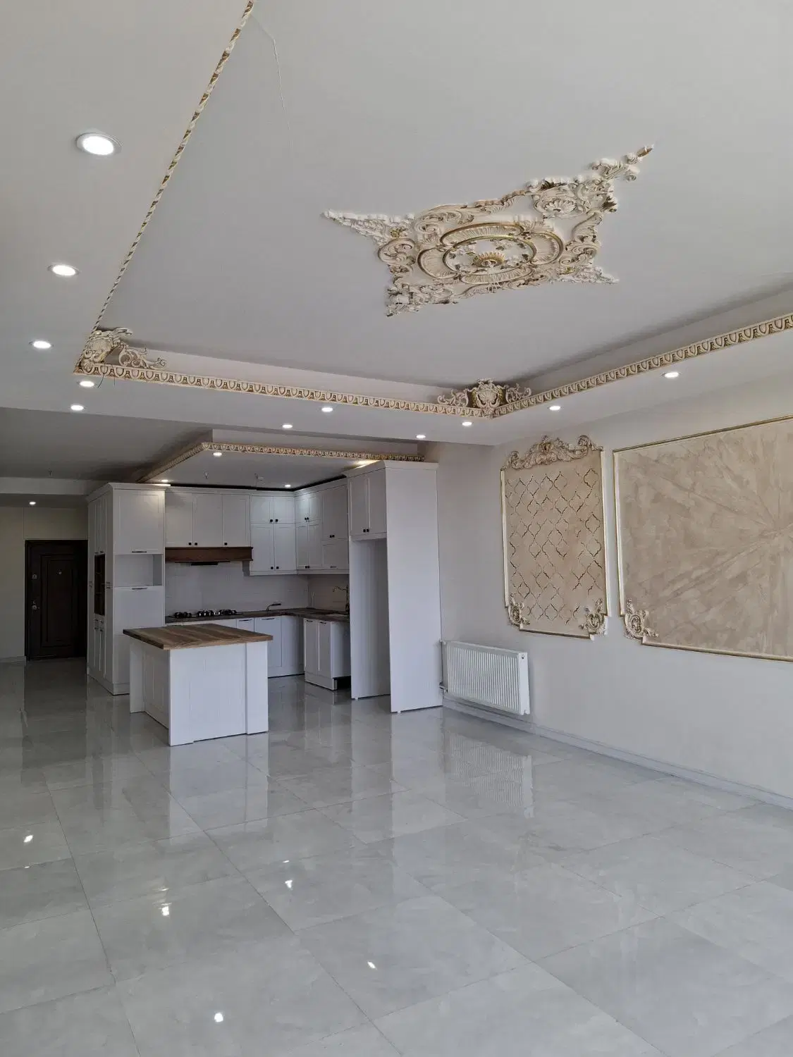 فروش۱۳۶متر۳خواب سوپرلوکس فول و کاسبی باغستان غربی