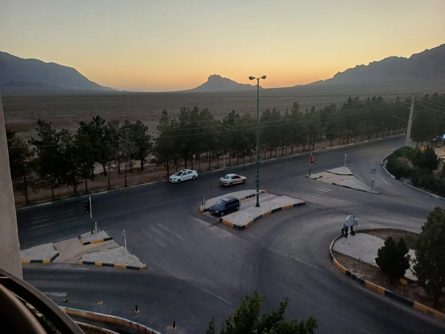 آپارتمان زیبا با افق بی انتها مناسب افراد خاص