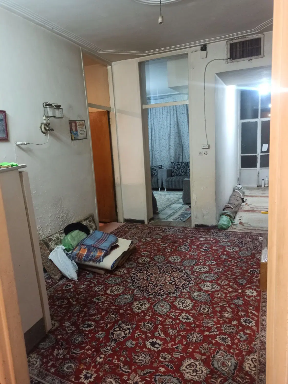 رهن منزل طبقه همکف بر چهاراه مقر