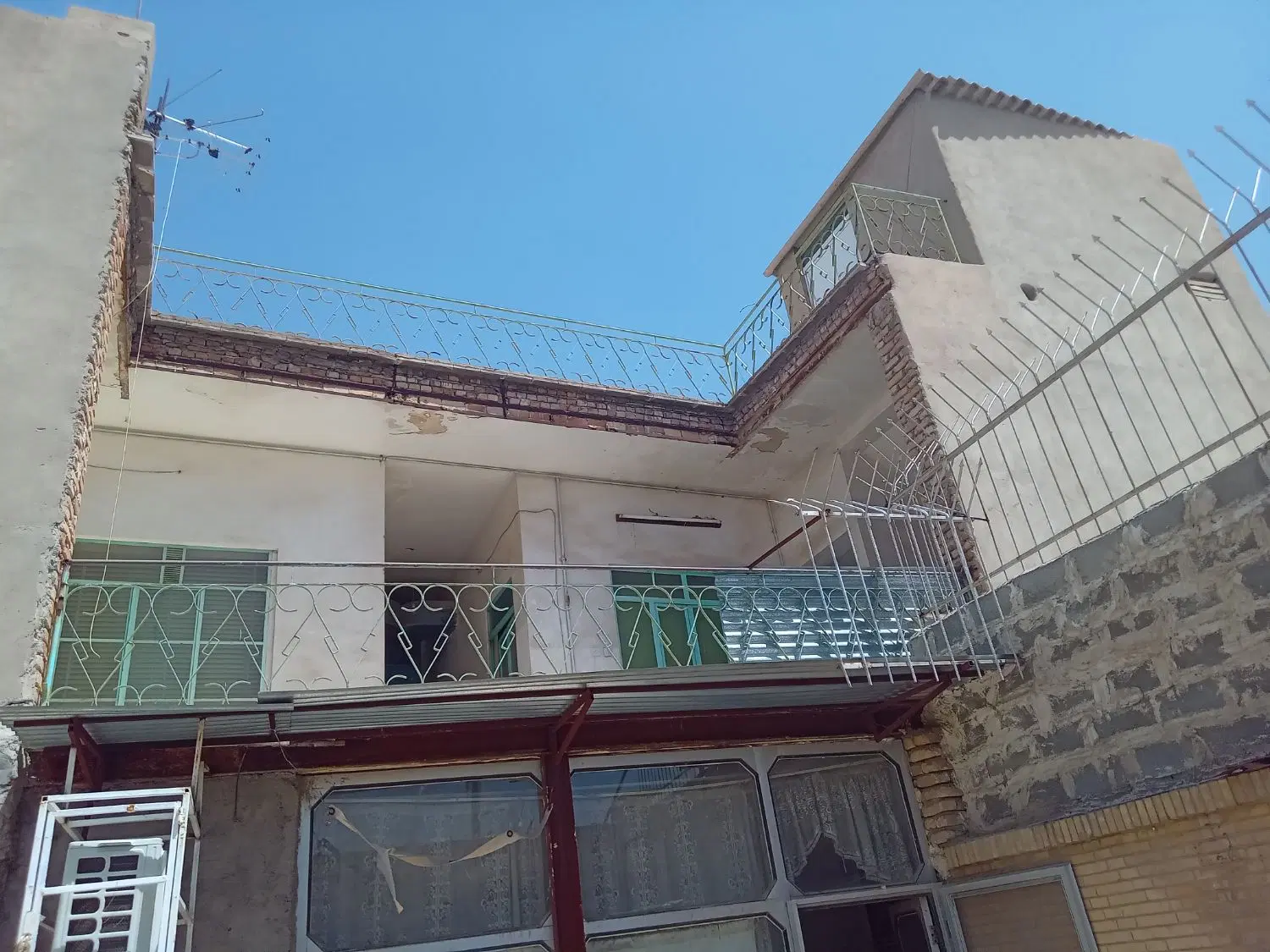 فروش مغاذه ومنزل مسکونی