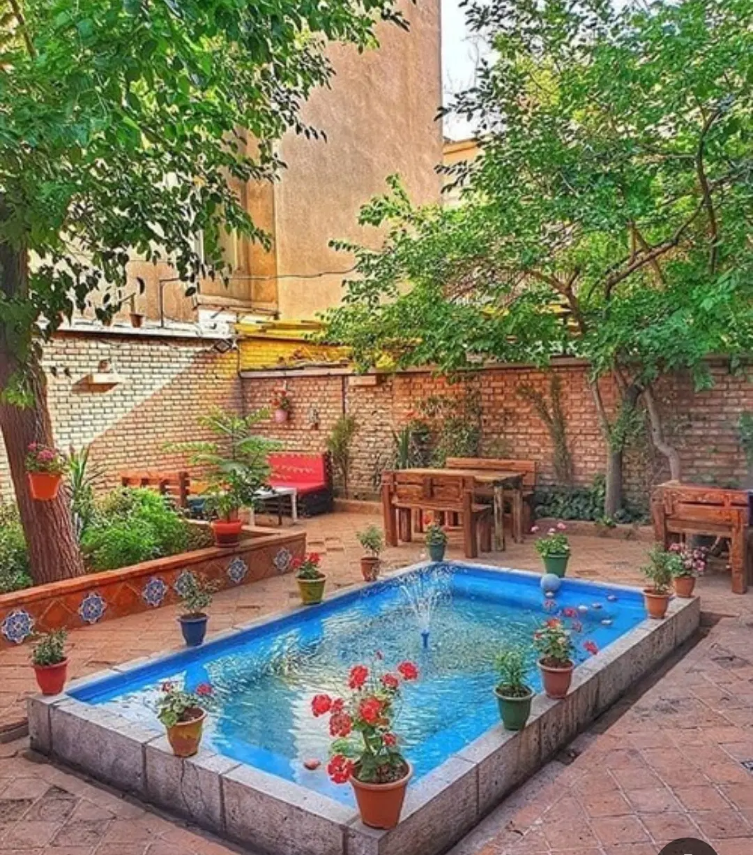 حیاط فروشی
