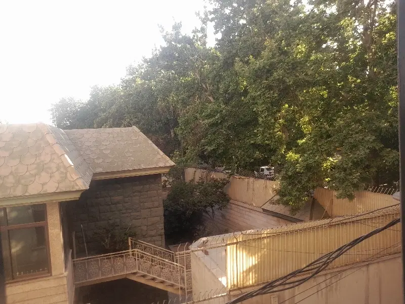 ۱۱۰ متر نیاوران