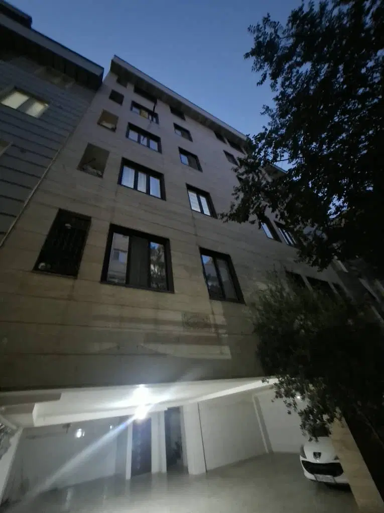 ابروتن ۱۲۰متر فروشنده قطعی