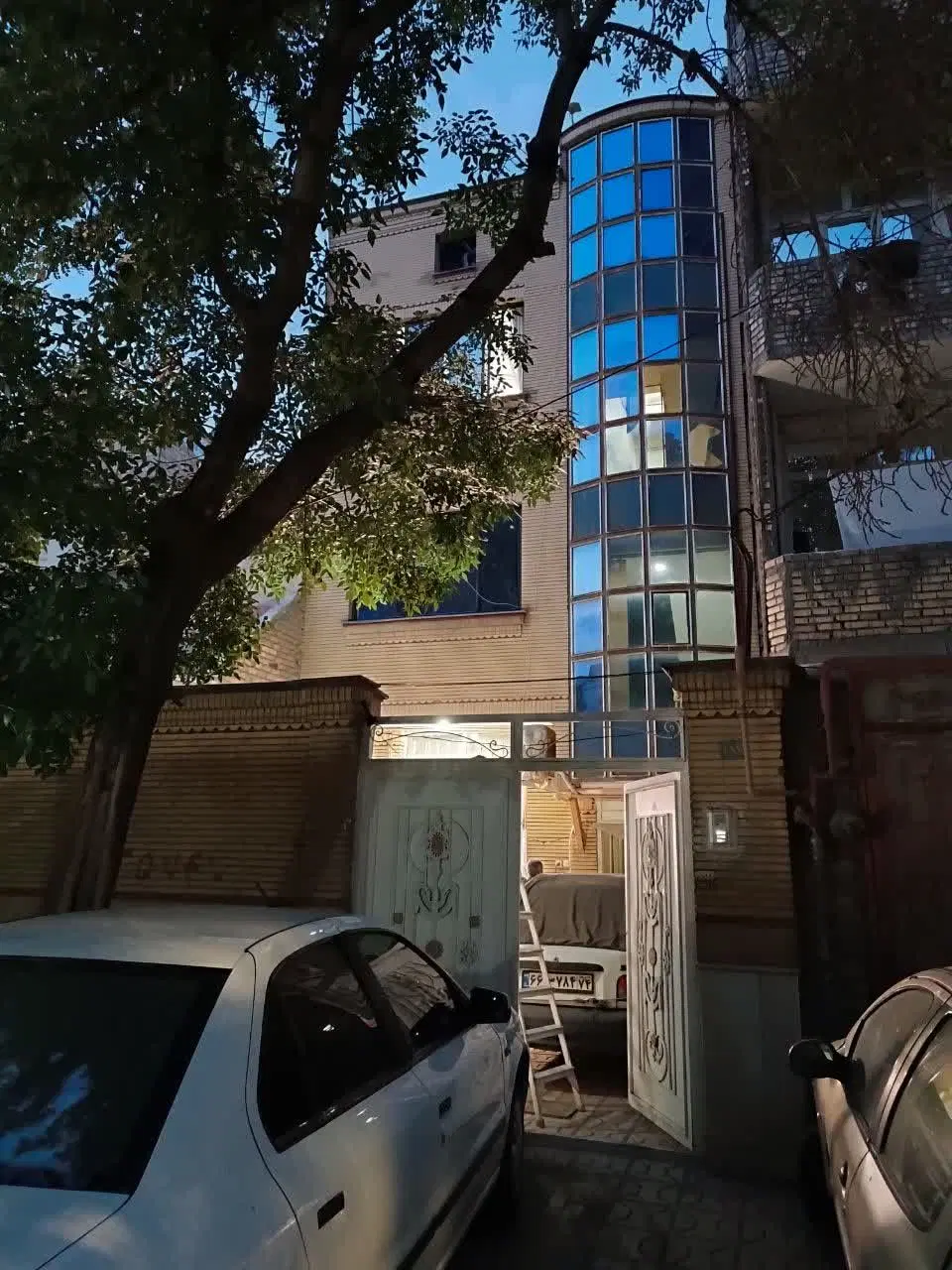 ۱۰۰متری رهن و اجاره اوایل حجاب
