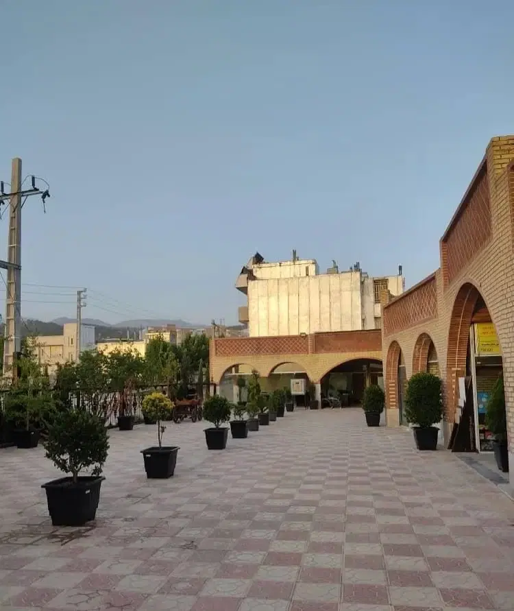 مغازه ۱۴ متری،دونبش بازار بزرگ امام علی طبقه بالا