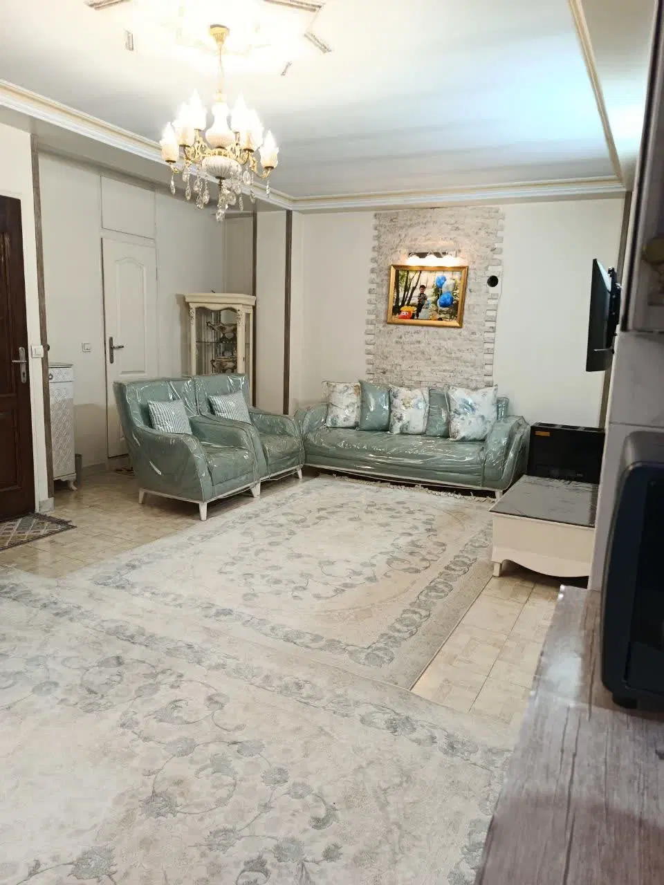 ۶۲ متر، تک واحدی