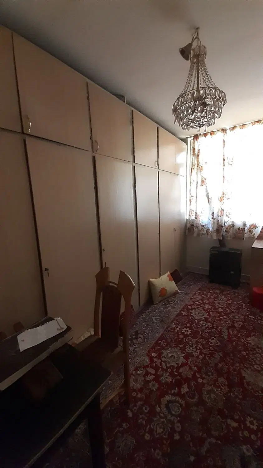 ویلایی ۱۶۵ متر فلکه ۲ سند تک برگ ، دوبر نبش کوچه