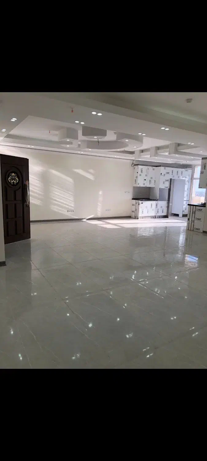 ۱۱۷متر*دوخواب*نوساز*فول امکانات *درجمهوری