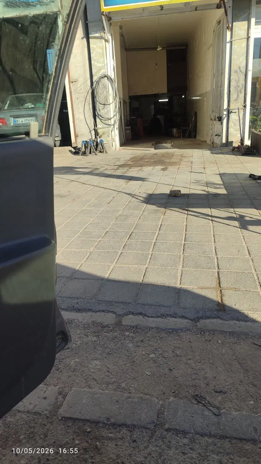 فروش یک باب مغازه تجاری در بلوار کشاورز