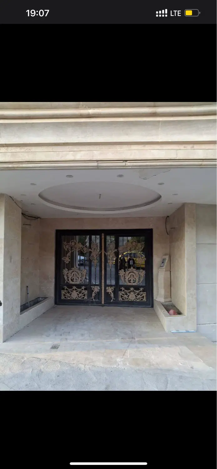 آپارتمان نوساز ۱۰۰مترفول امکانات بنیادخیابان ایثار