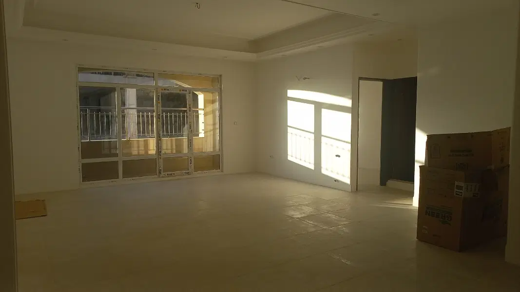 ۱۰۰ متر، جنوبی، سند تک برگ