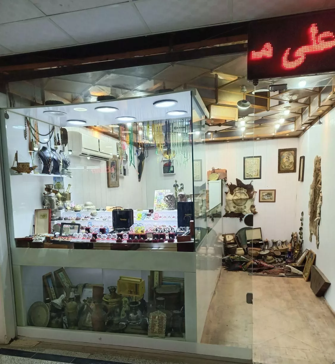 مغازه ۱۶متری سند ۶ دنگ