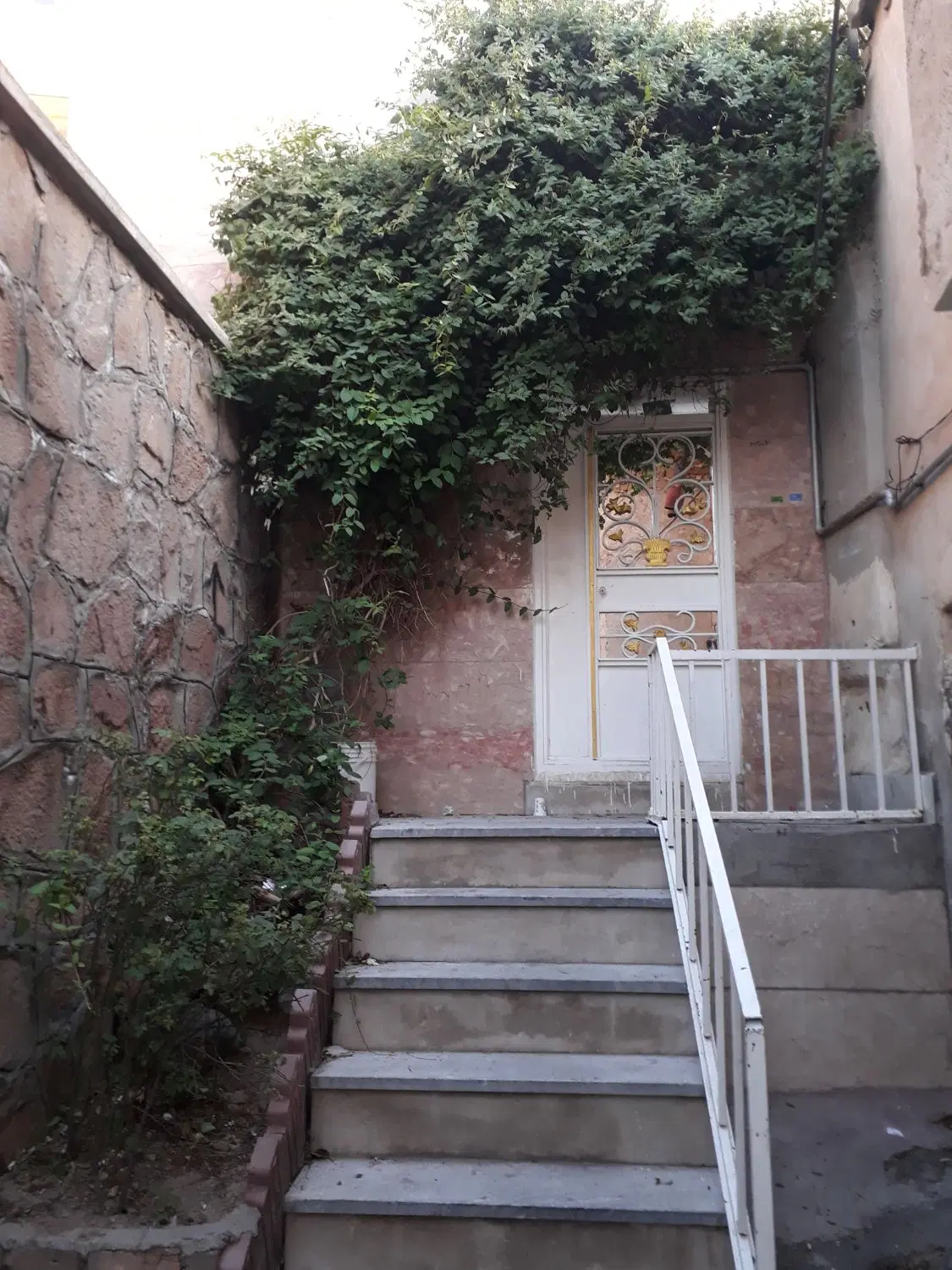 خانه ویلایی دوطبقه