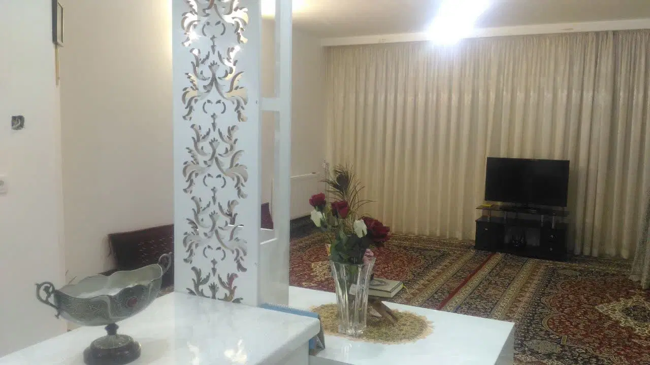 واحد ۸۳متری ۲خواب